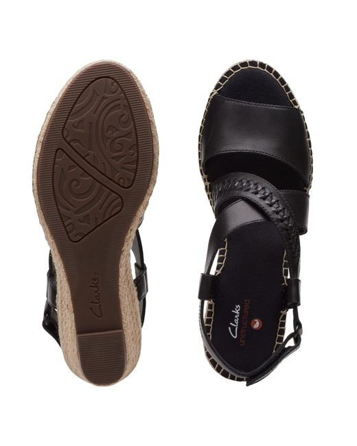 do clarks sell kickers