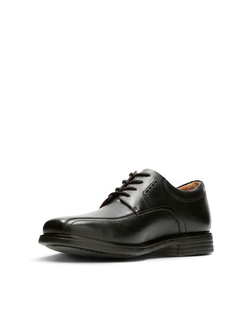 clarks un kenneth way