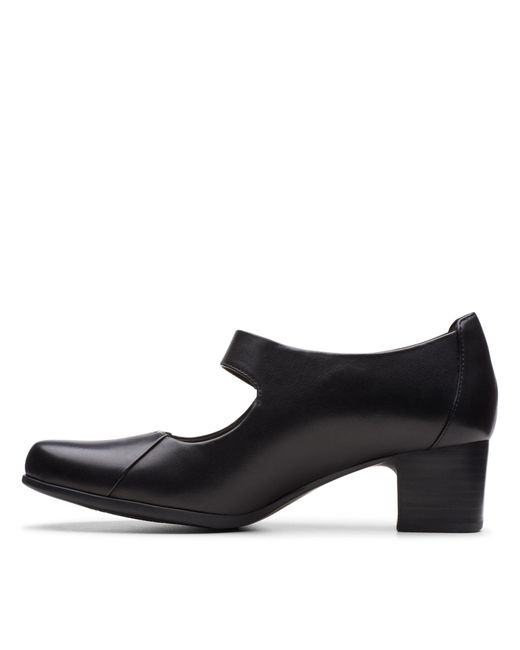 clarks black shoes size 6