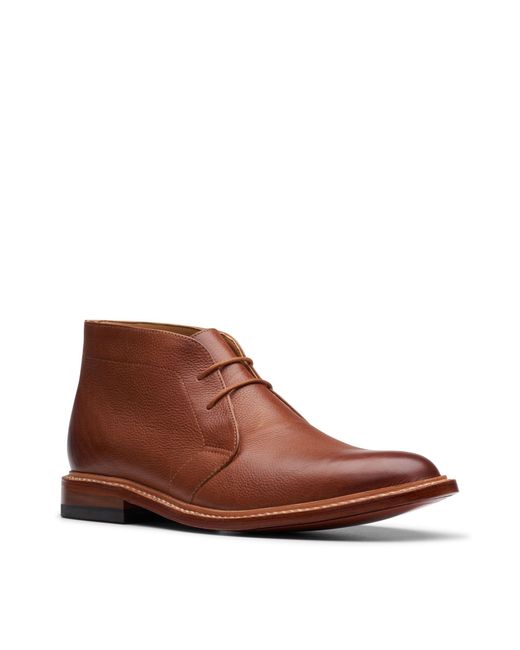 clarks boots tan