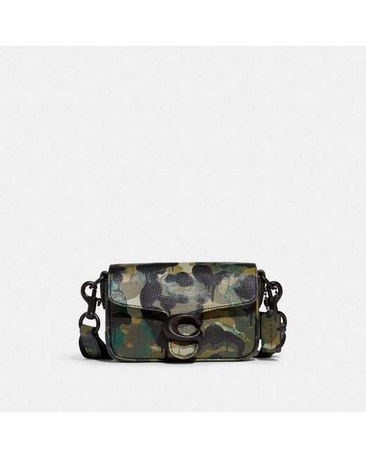 17 Camo Purse Styles That Stand Out From the Crowd | LoveToKnow