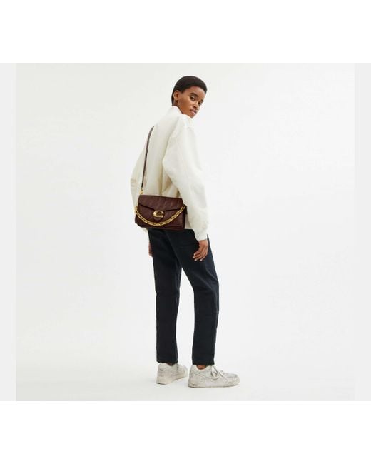 Borsa A Tracolla Tabby Con Catena Trapuntata di COACH in Black