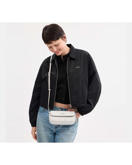COACH Black Hailey Tasche Mit Umschlag Aus Signature-Canvas