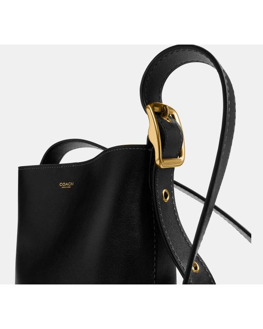 Borsa A Secchiello Bleecker 21 di COACH in Black