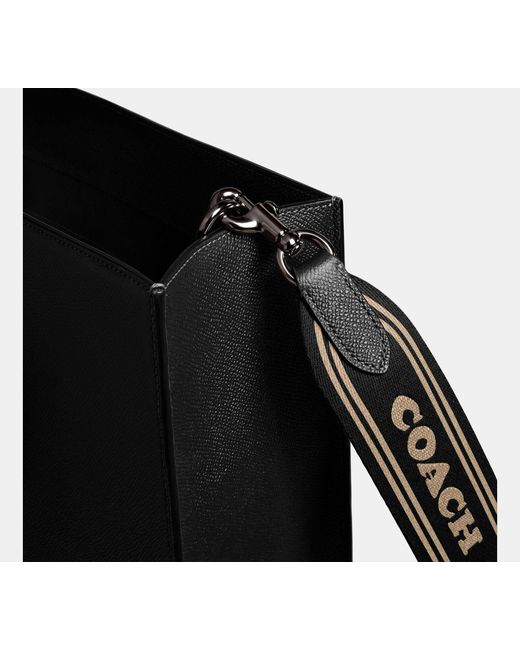COACH Black Tote Bag 40 With Signature Canvas