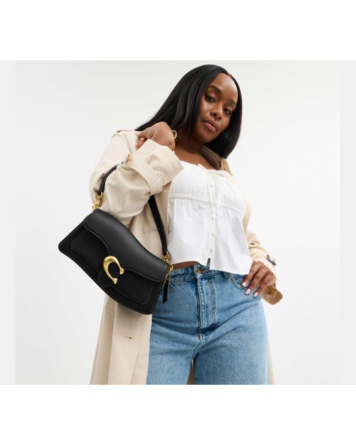 Borsa A Tracolla Twisted Tabby di COACH in Black