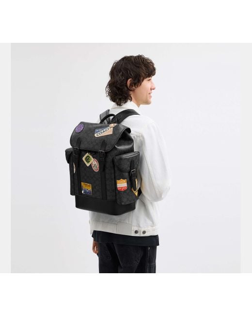 COACH Hitch Rucksack Aus Signature Canvas Mit Aufnähern in Black für Herren