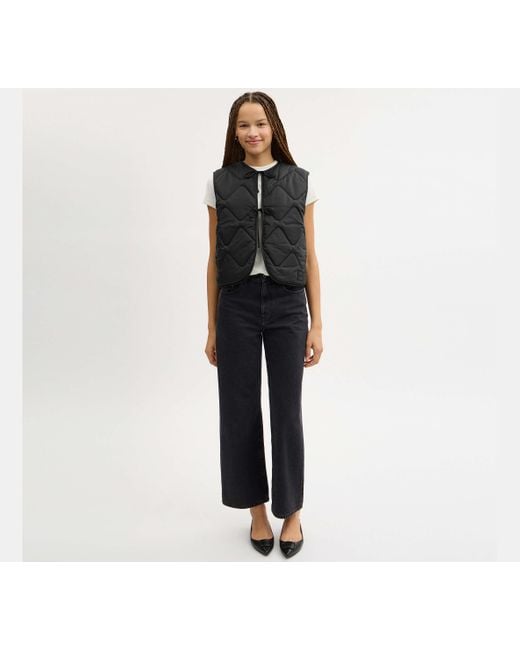 Gilet Trapuntato Con Fiocco Anteriore di COACH in Black