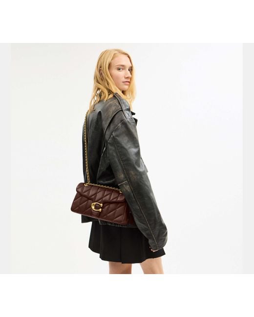 Borsa A Tracolla Tabby 26 Con Soffice Trapuntatura di COACH in Brown