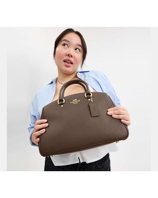 Borsa Portatutto Savannah di COACH in Brown