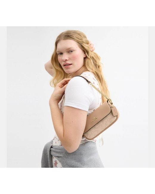 COACH Black Hailey Tasche Mit Umschlag Aus Signature-Canvas