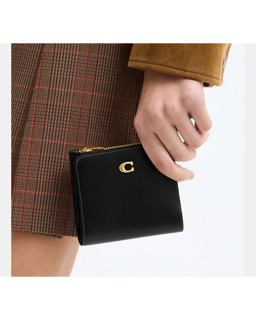 COACH Black Essential Slim Billfold Wallet