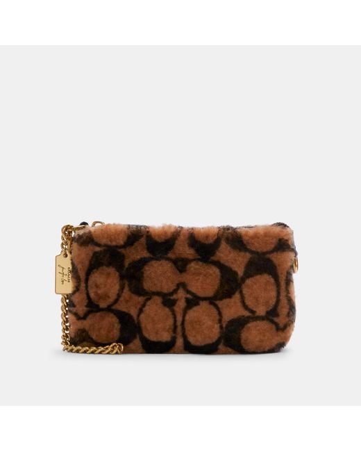 【Coach】Coach X Jennifer Lopez Sherpa Signature Vest Coach x Jennifer Lopez bags: Where to buy the new collection