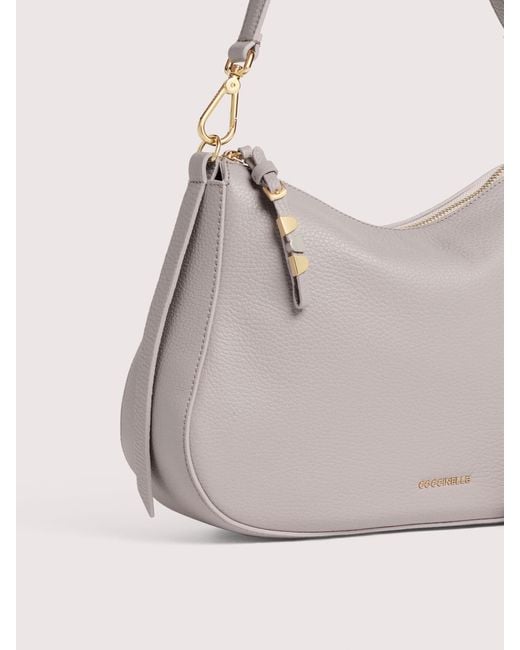Coccinelle Natural Hobo Bag Aus Genarbtem Leder Nory Small
