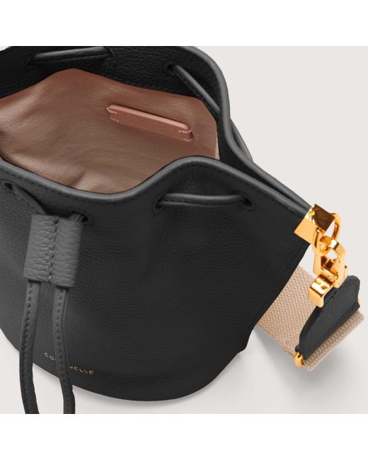 Minibag in Pelle con Grana Hyle di Coccinelle in Black