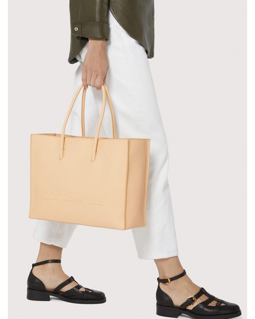 Coccinelle Natural Henkeltasche Aus Genarbtem Leder Myrtha Maxi Logo Medium