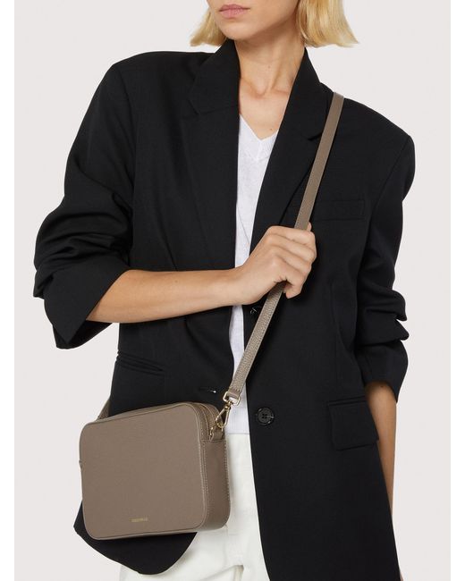 Coccinelle White Umhängetasche Aus Genarbtem Leder Tebe Small