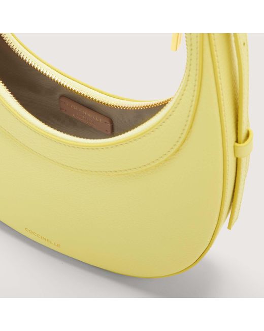 Coccinelle Yellow Minibag aus genarbtem Leder Whisper