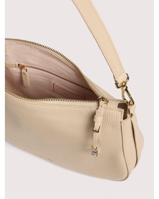 Coccinelle Natural Hobo Bag Aus Genarbtem Leder Nory Small