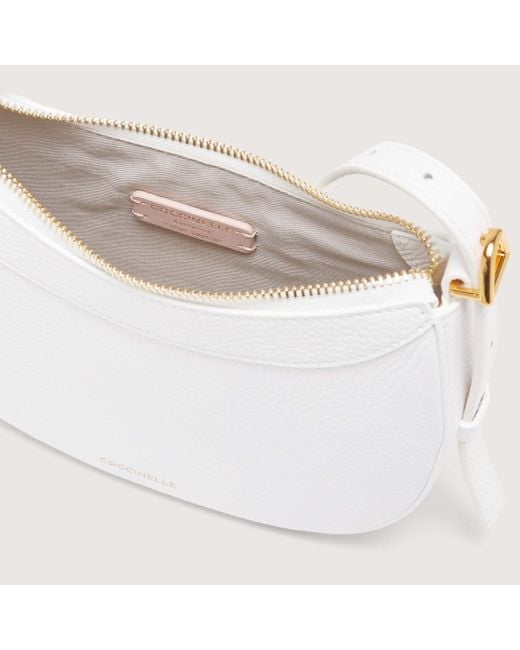 Coccinelle White Minibag aus genarbtem Leder Whisper