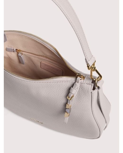 Coccinelle Natural Hobo Bag Aus Genarbtem Leder Nory Small