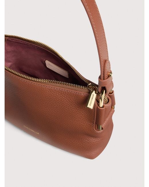Coccinelle White Minibag Aus Genarbtem Leder Rebekka