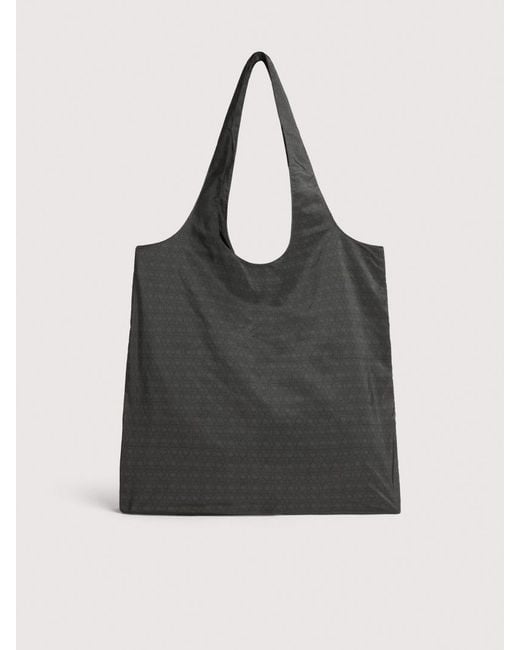 Shopping di Coccinelle in Black