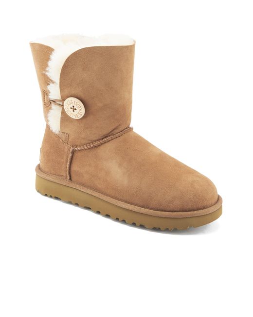 tan bailey button uggs