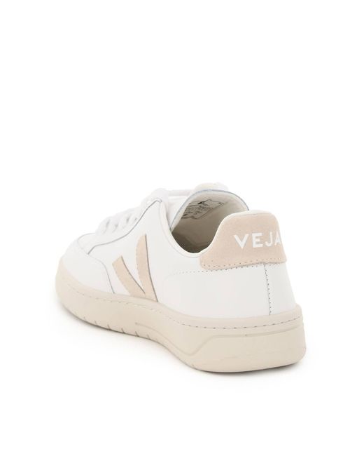 Sneakers In Pelle V 12 di Veja in White