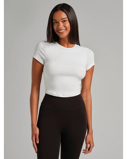 Comfrt White Core Crop Tee