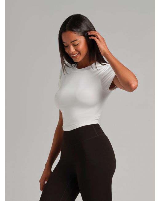 Comfrt White Core Crop Tee