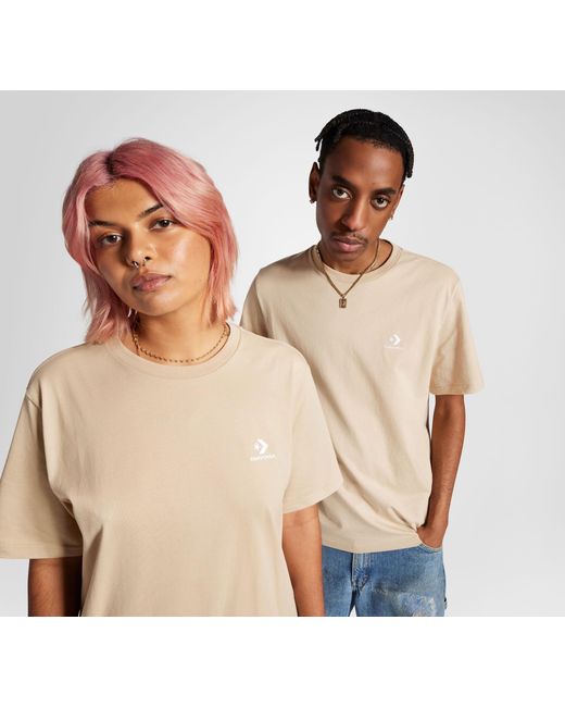 Converse Go-To Embroidered Star Chevron T-Shirt mit Standardpassform Beige in Natural für Herren