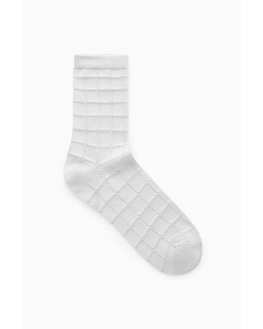 COS White Socken Mit Gittermuster