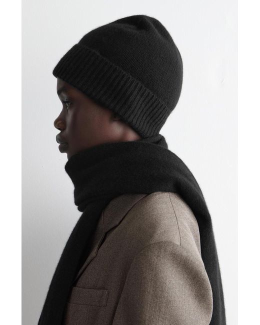 COS Black Pure Cashmere Beanie