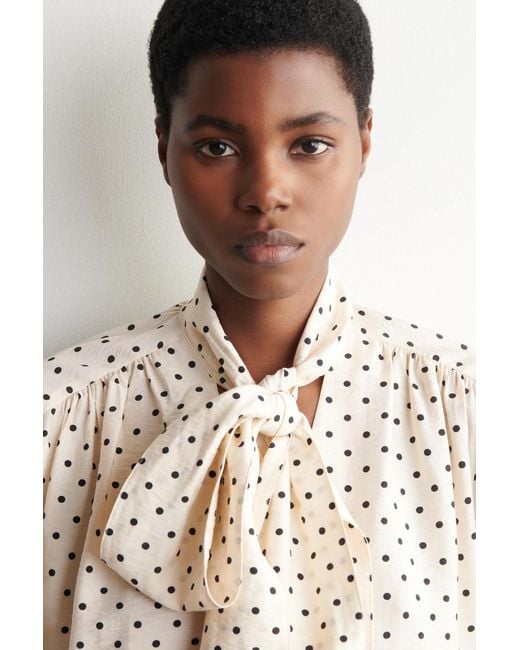 Camicia A Pois Con Sciarpa di COS in Natural