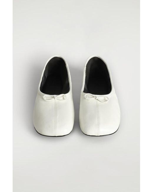 Ballerine di COS in White
