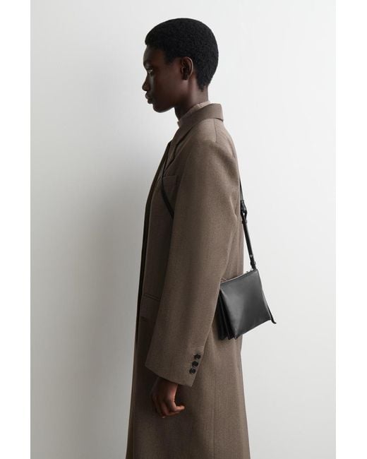 COS Black Trove Umhängetasche