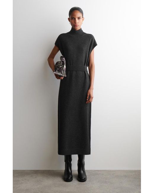 COS Black Kleid Aus Merinowolle Mit Kragen Und Gürteldetail