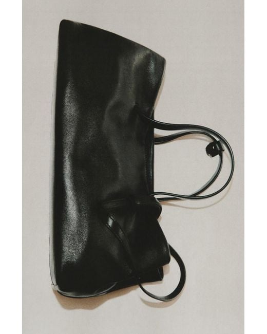 Borsa Tote Bateau di COS in Black