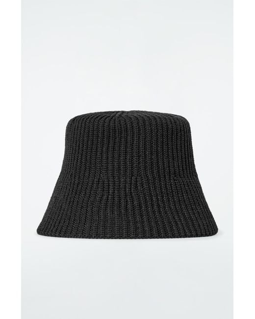 Cappello Da Pescatore A Te di COS in Black