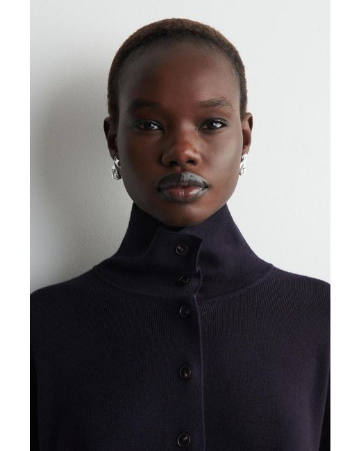 COS Black Ohrringe