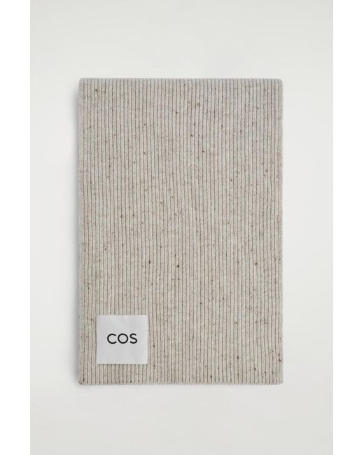 Sciarpa di COS in Gray