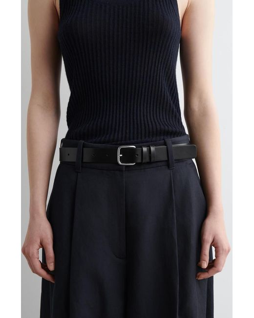 COS Black Klassischer Ledergürtel