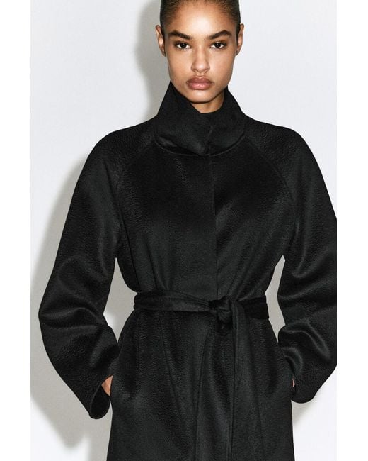 Cappotto di COS in Black