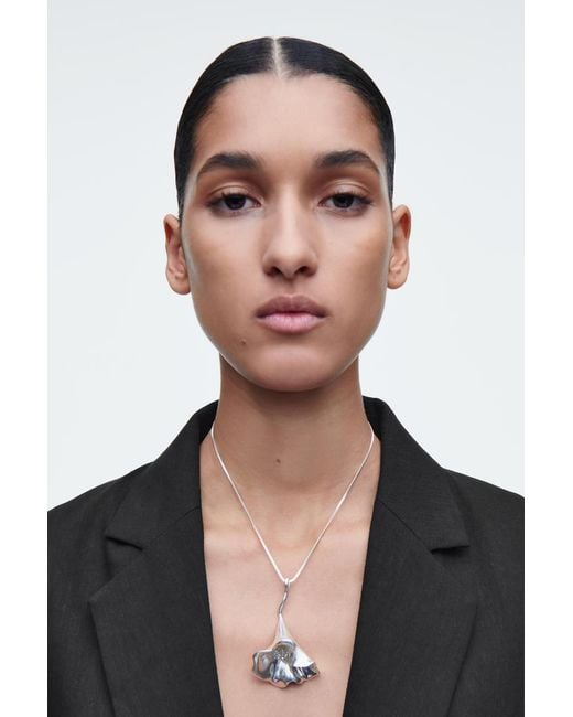 COS Black Kette Mit Blumenanhänger