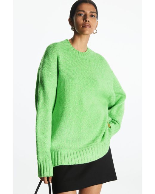 COS Oversized Pure Cashmere Jumper in 