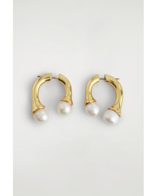 COS Metallic Arched Freshwater Pearl Earrings