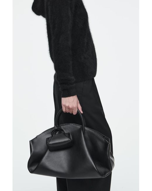 COS Black Fold Mini-Umhängetasche