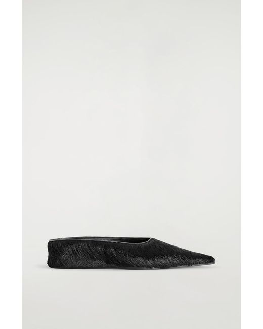Mules A Punta di COS in Black