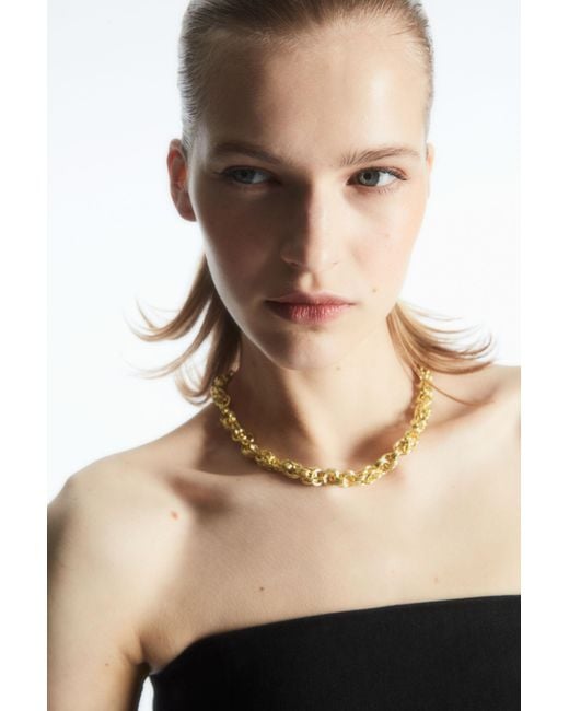COS Metallic Short Rope Chain Necklace